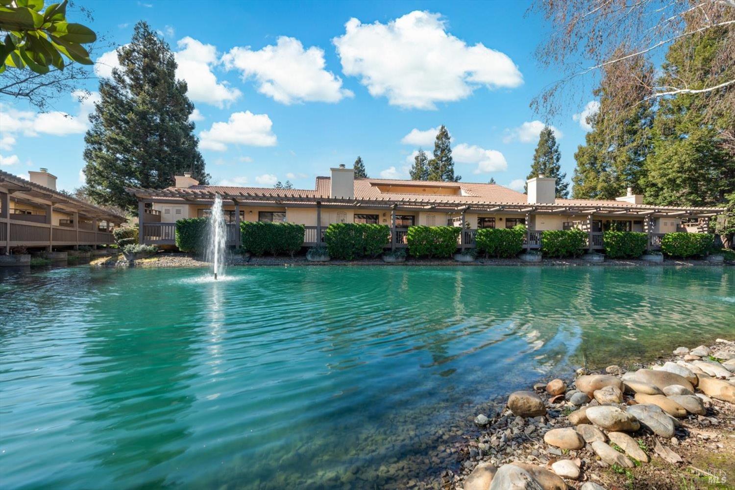 69 Fountain Grove Circle