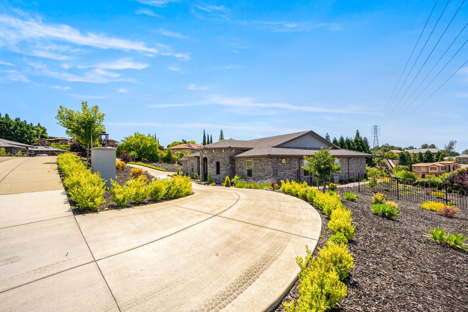 1735 Margaret Court