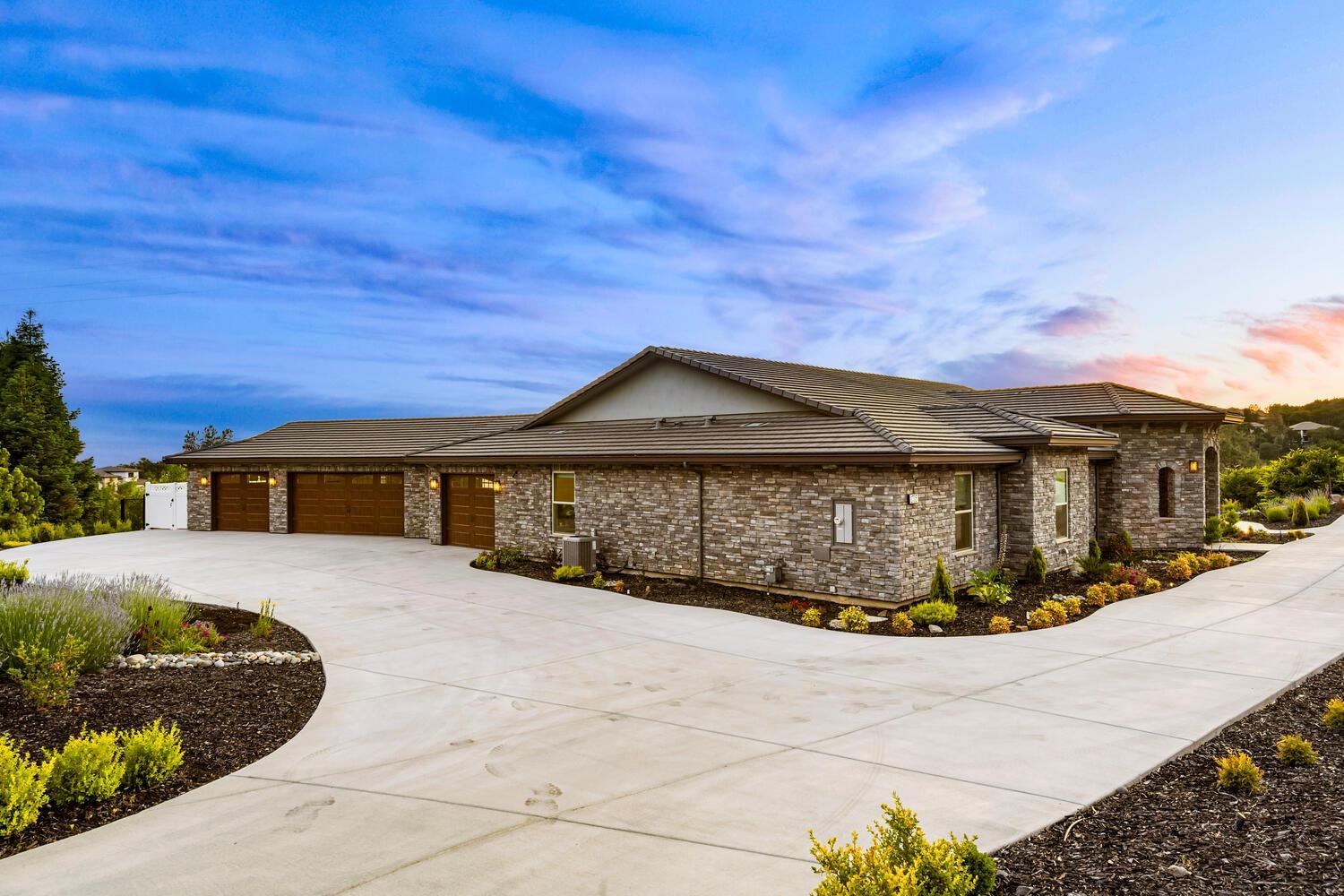 1735 Margaret Court