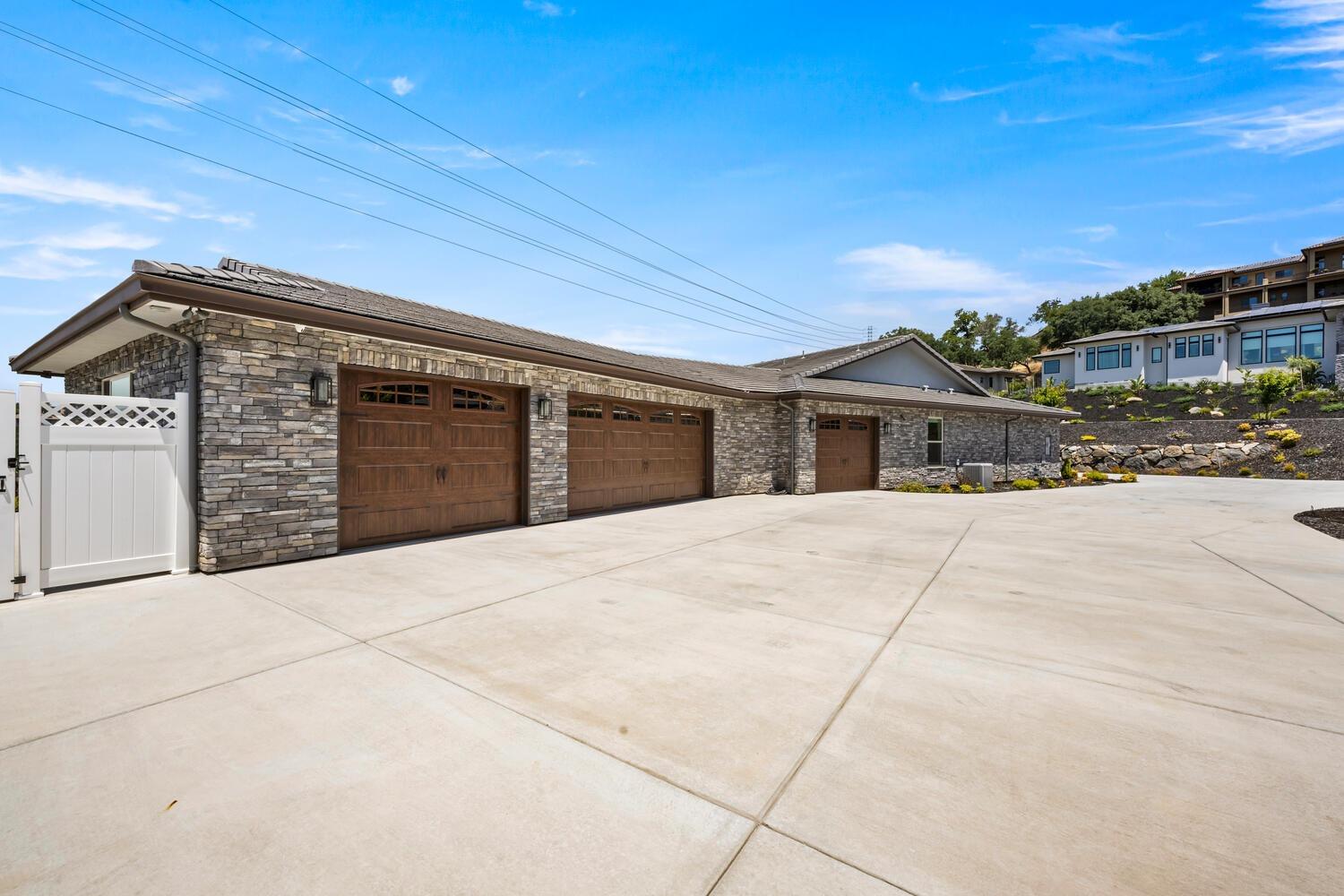 1735 Margaret Court