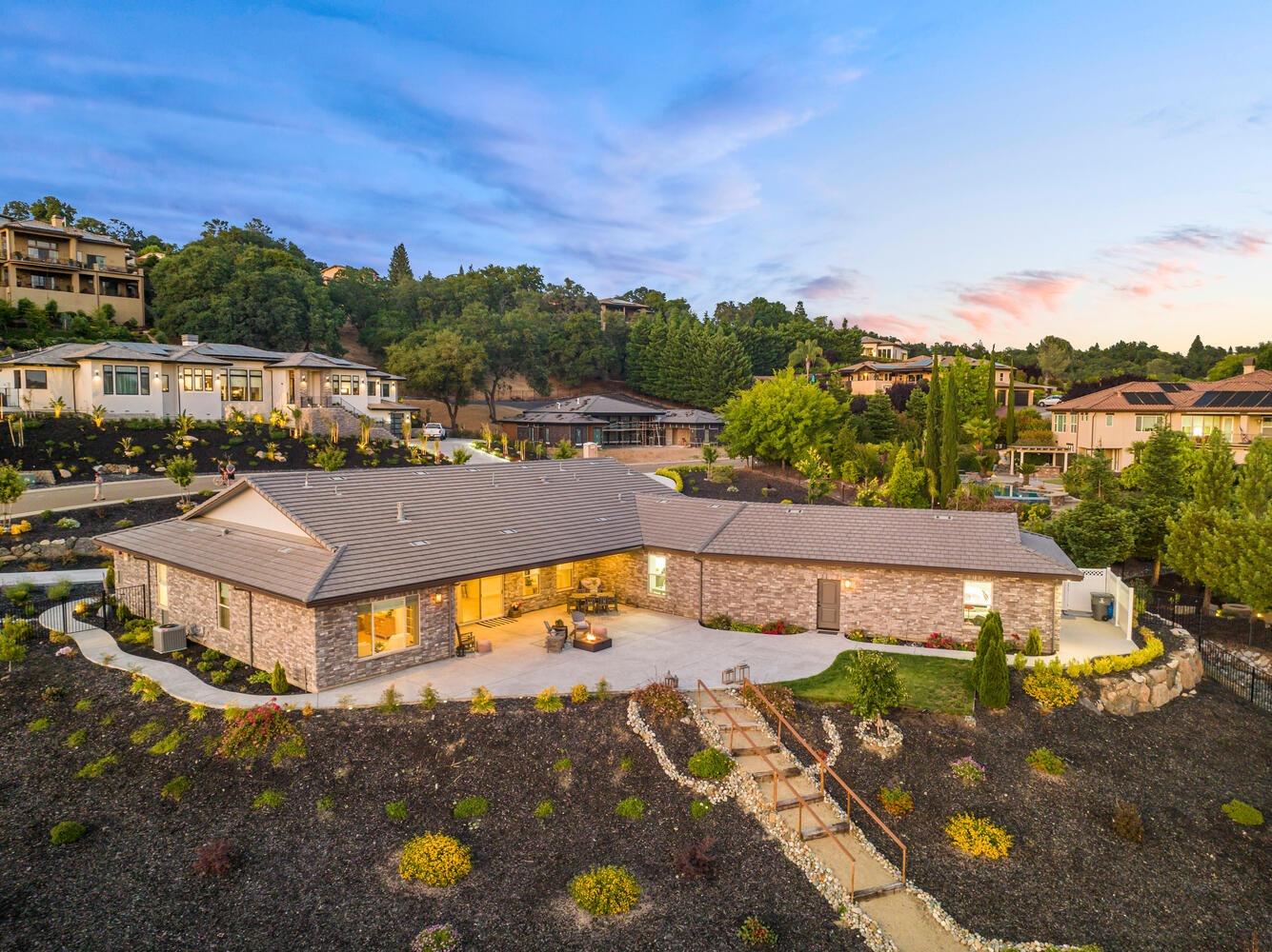 1735 Margaret Court