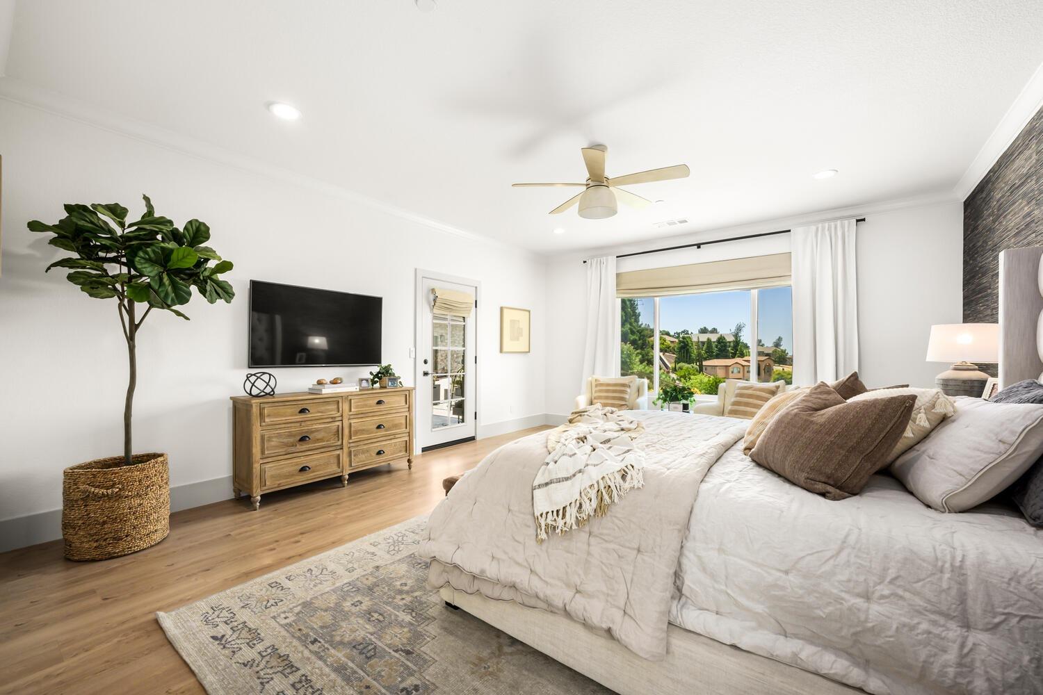 1735 Margaret Court