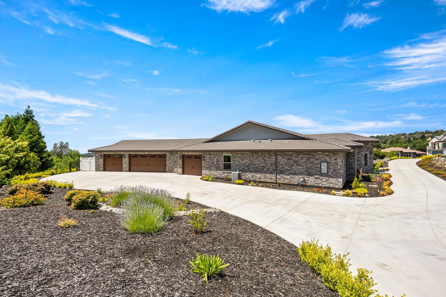 1735 Margaret Court