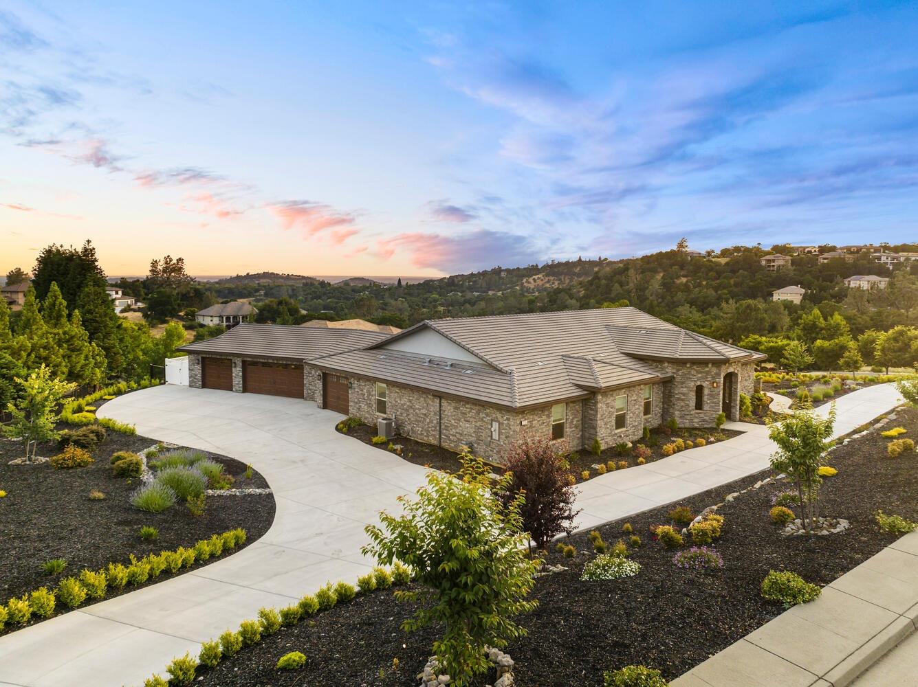1735 Margaret Court