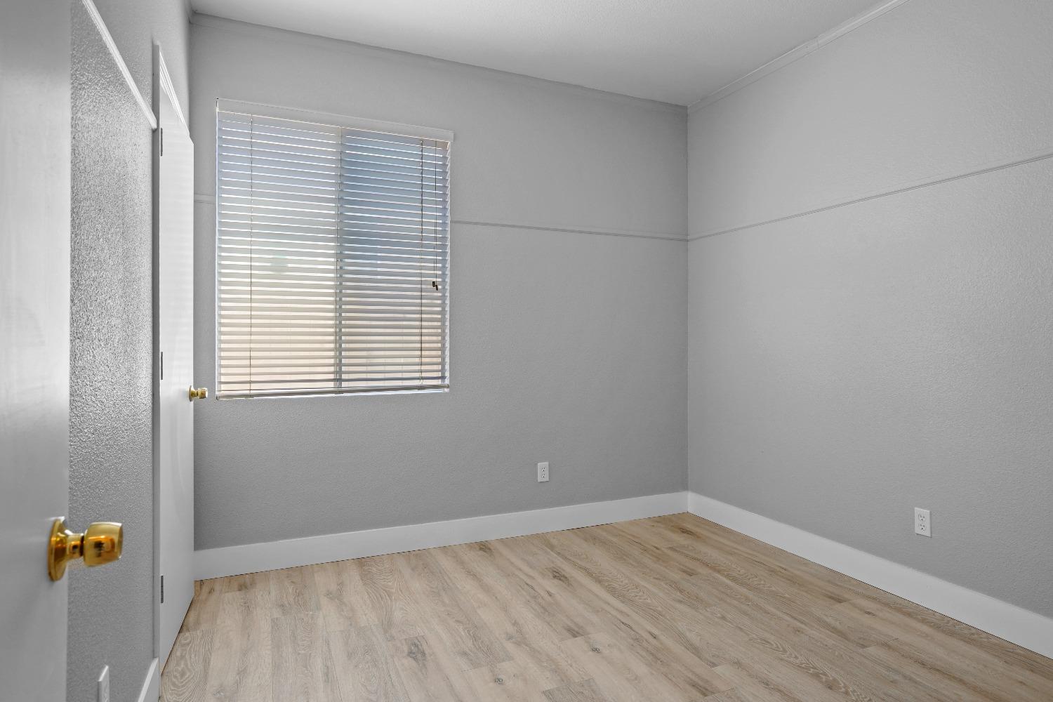 5407 Laguna Crest Way