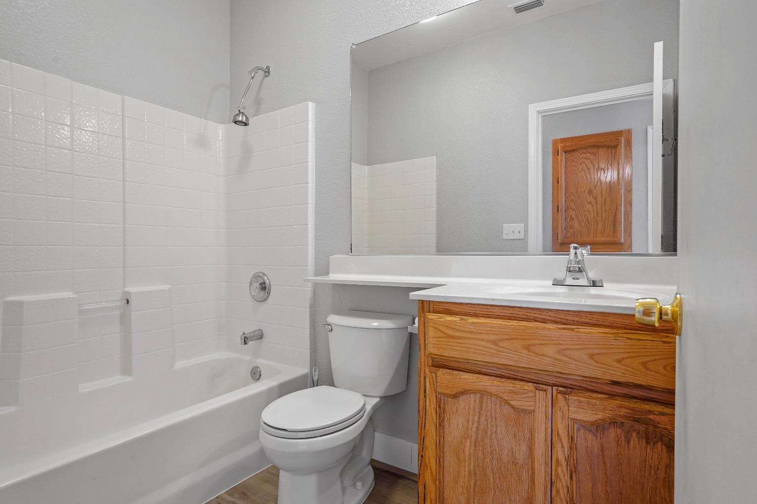 5407 Laguna Crest Way