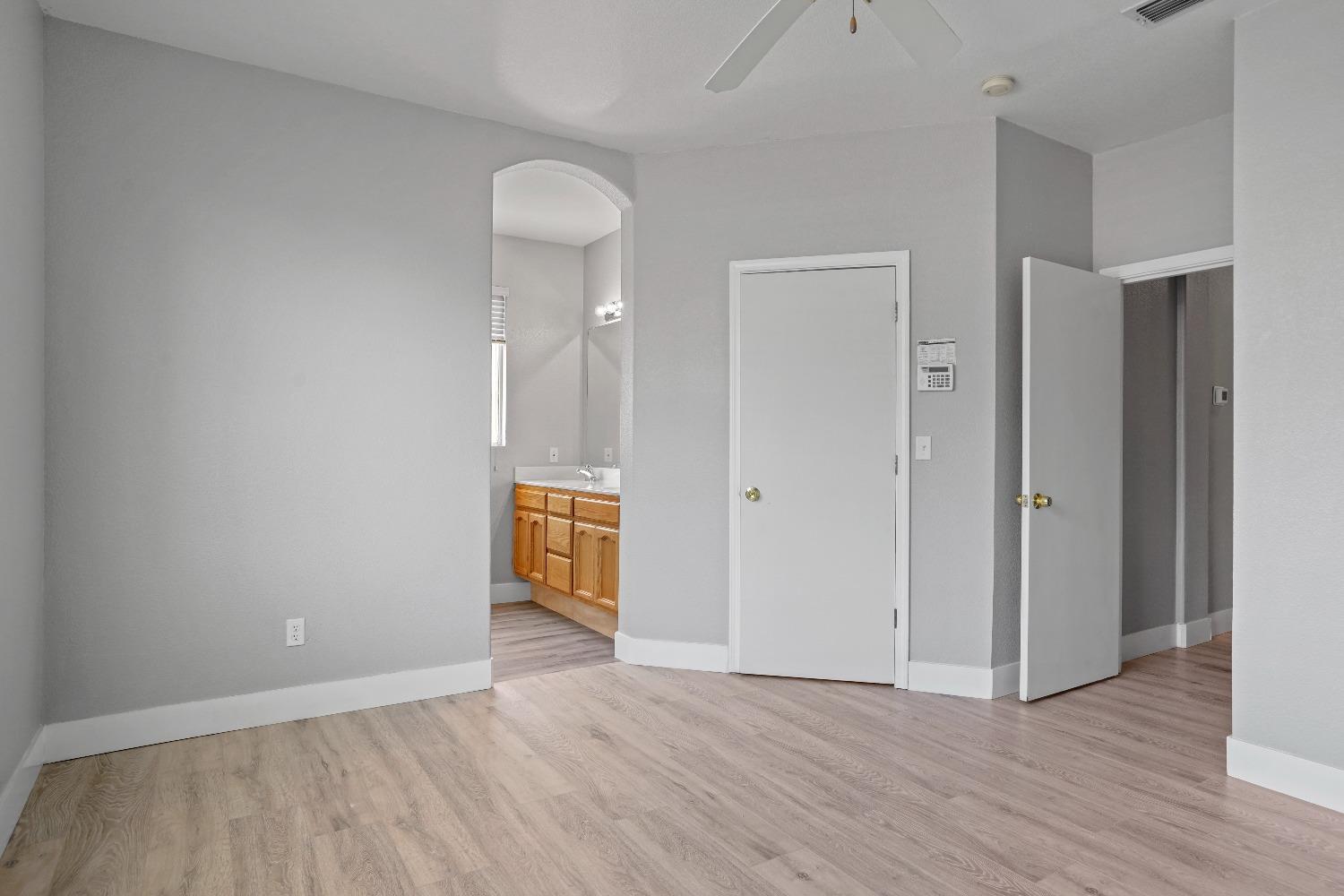 5407 Laguna Crest Way