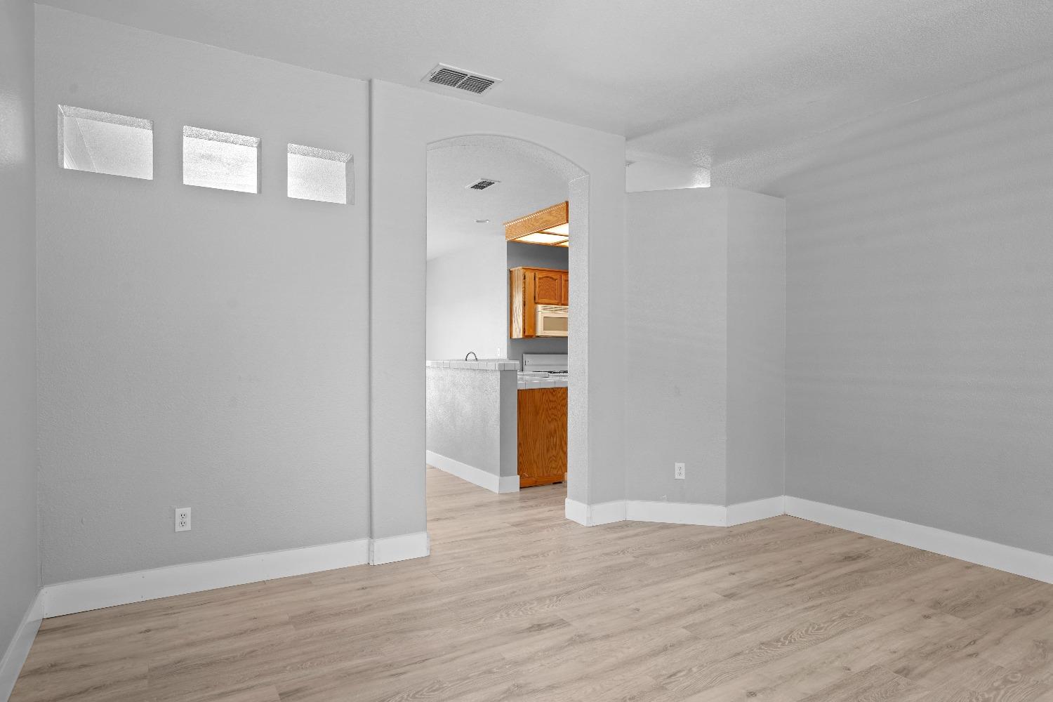 5407 Laguna Crest Way