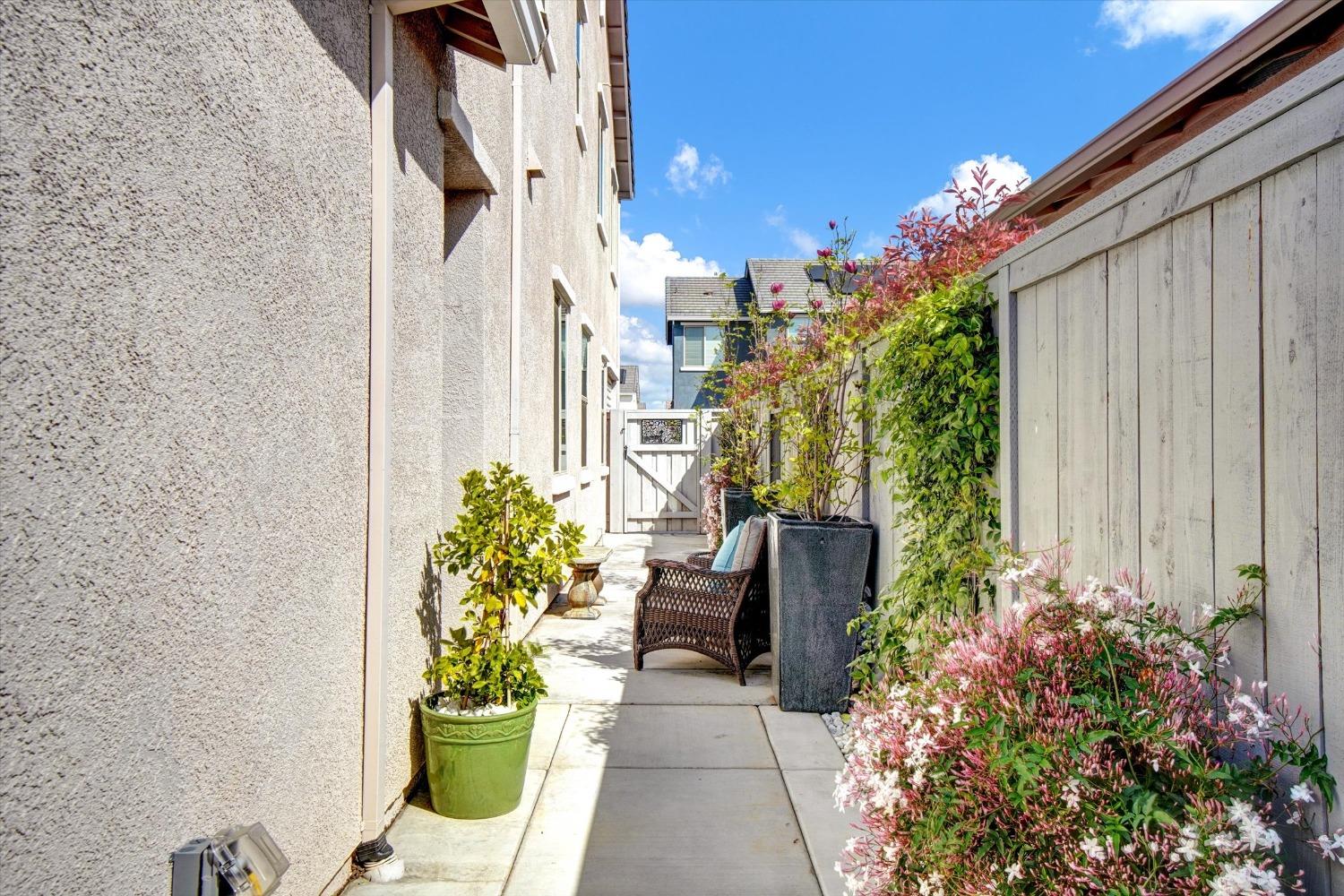 12757 Thorntonhall Drive