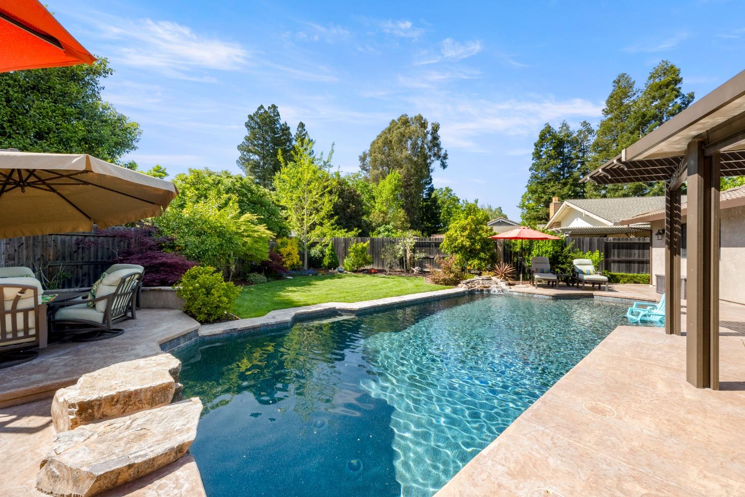 613 Rivercrest Drive