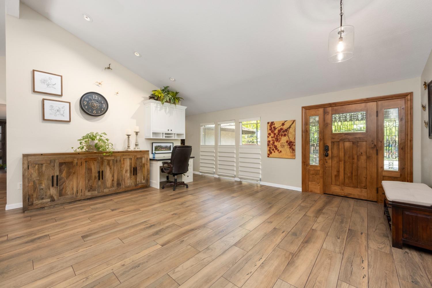613 Rivercrest Drive