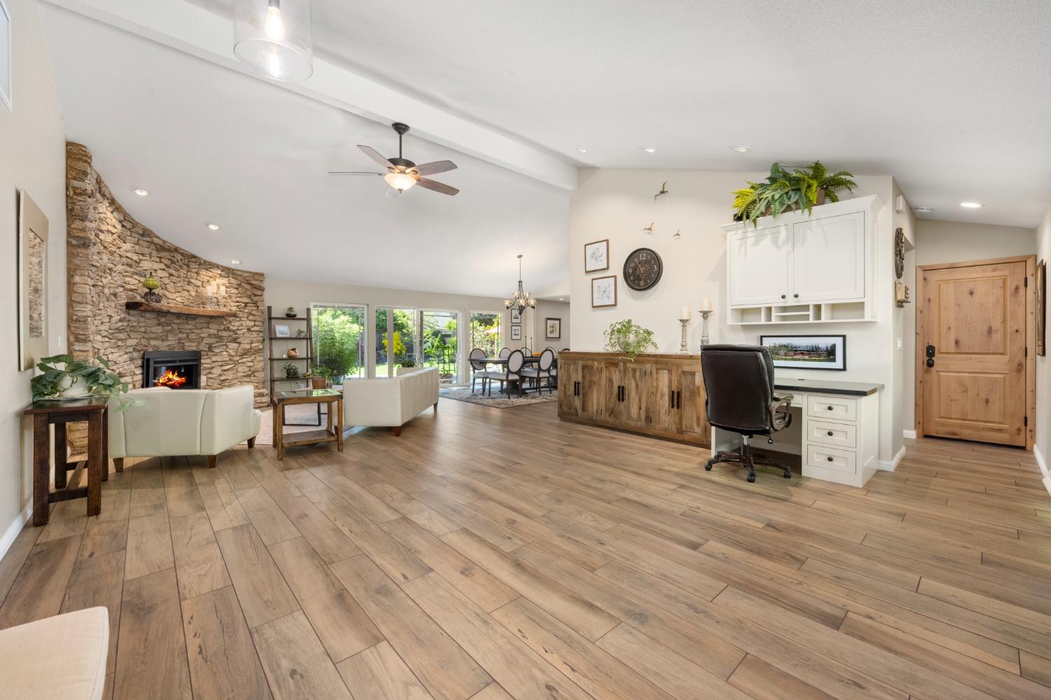 613 Rivercrest Drive