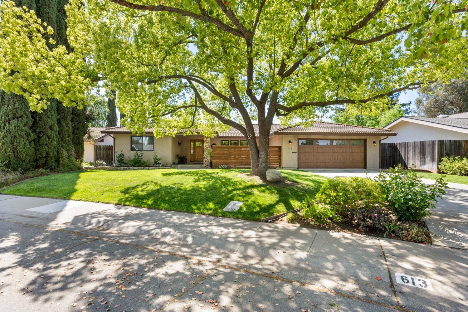 613 Rivercrest Drive