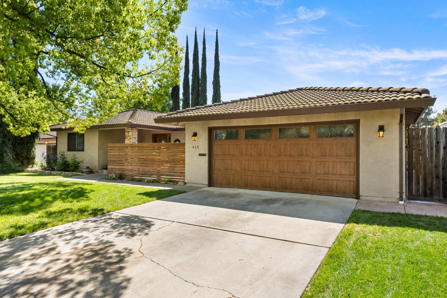 613 Rivercrest Drive