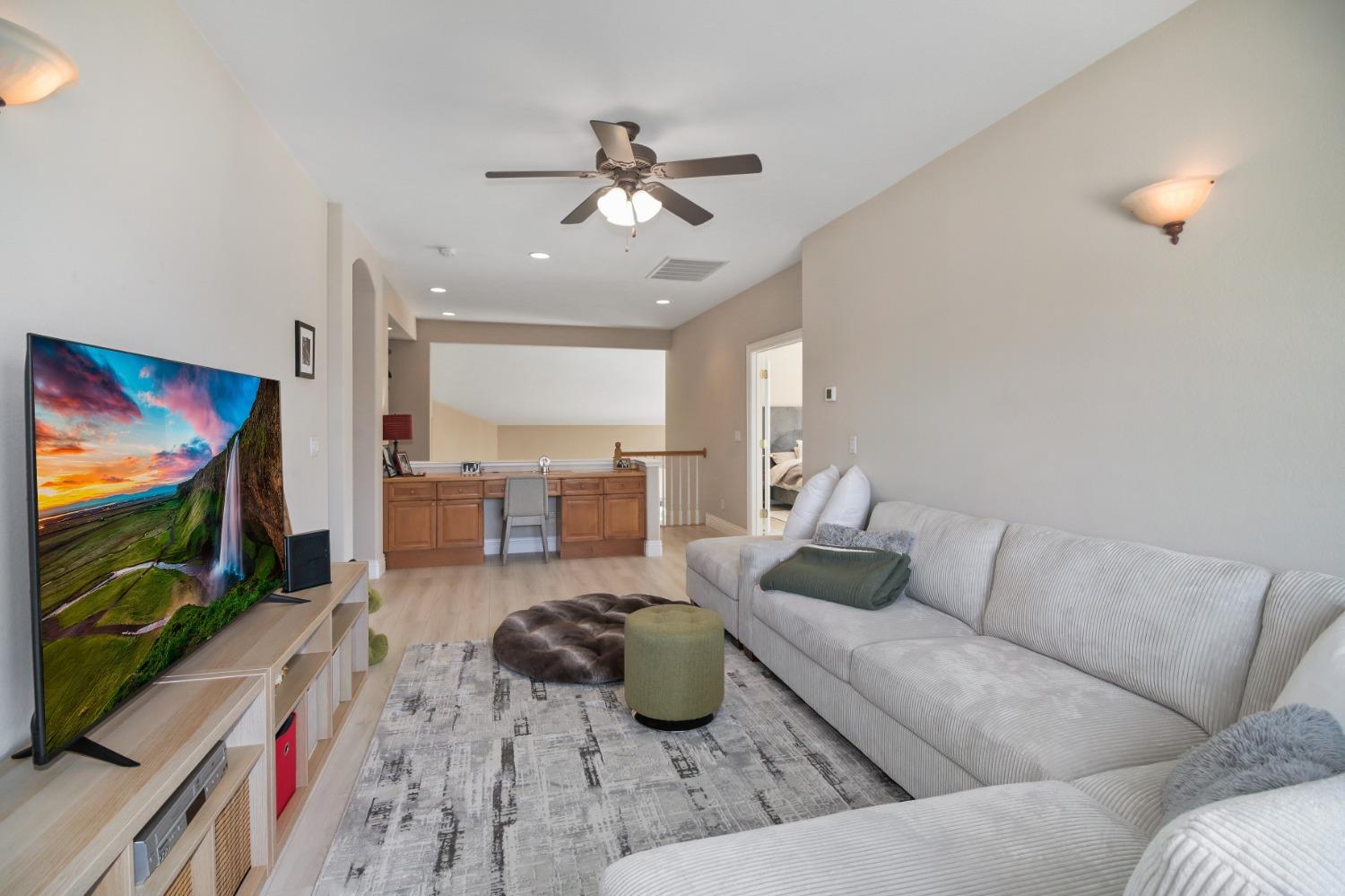 7046 Agora Way
