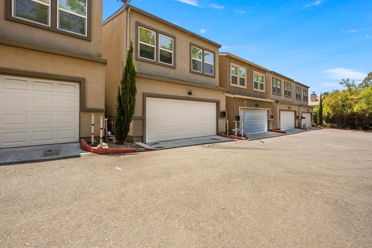 5423 College Oak Drive