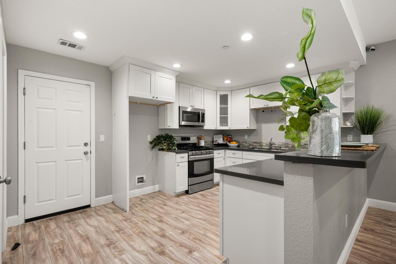 5423 College Oak Drive