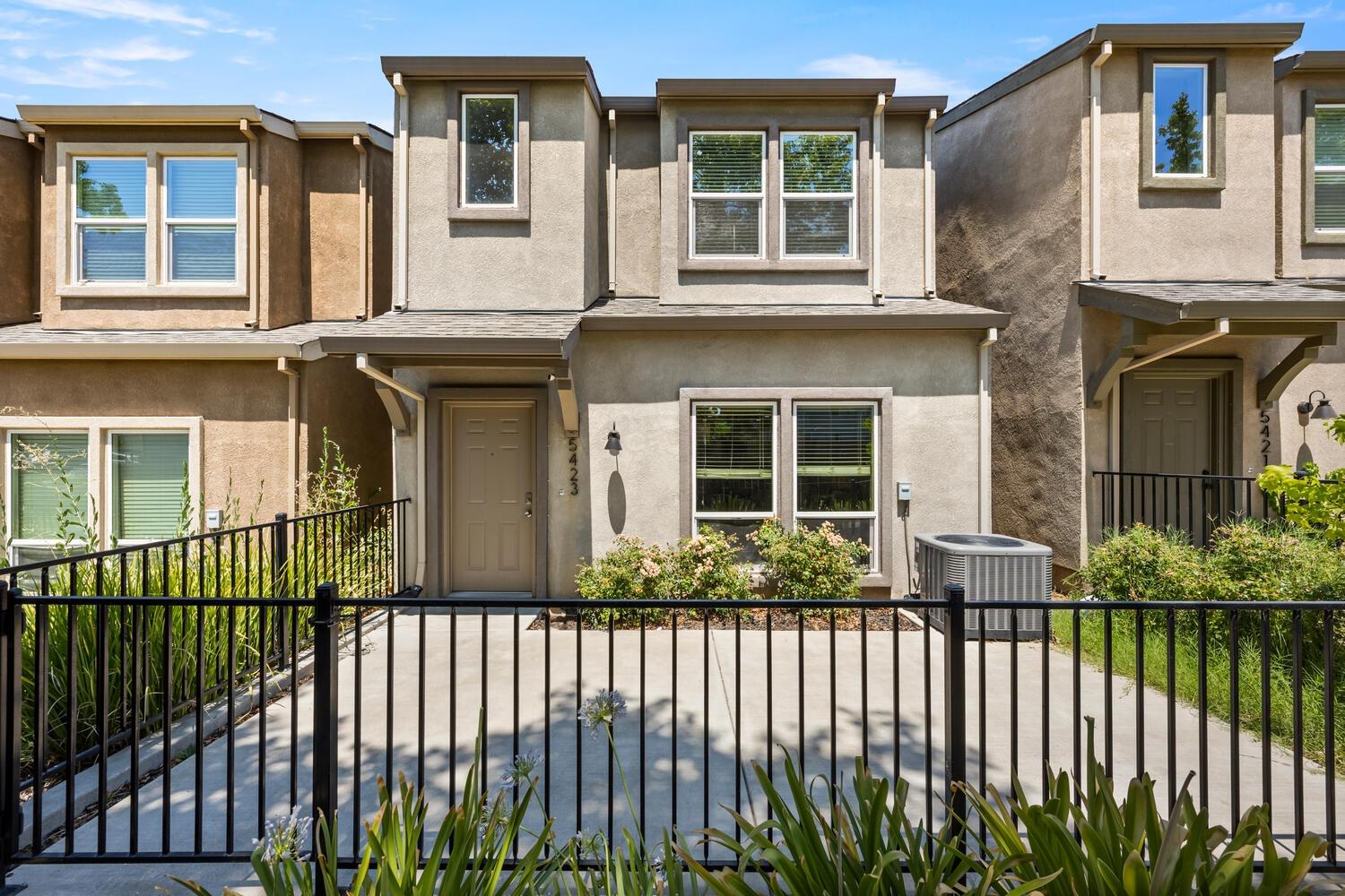 5423 College Oak Drive