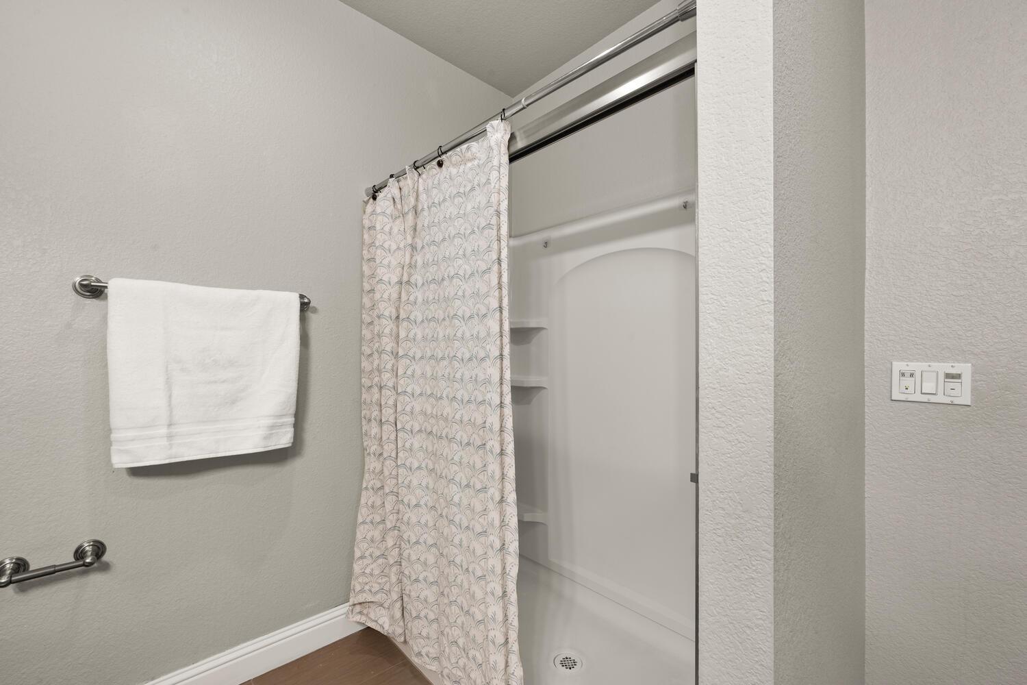 5423 College Oak Drive