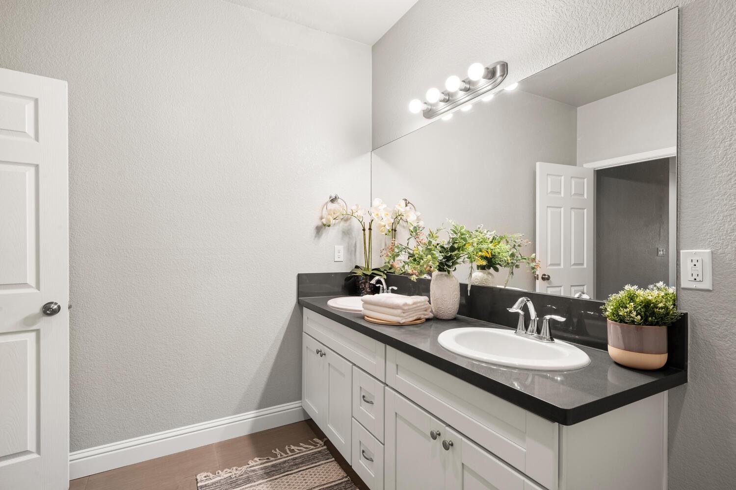 5423 College Oak Drive