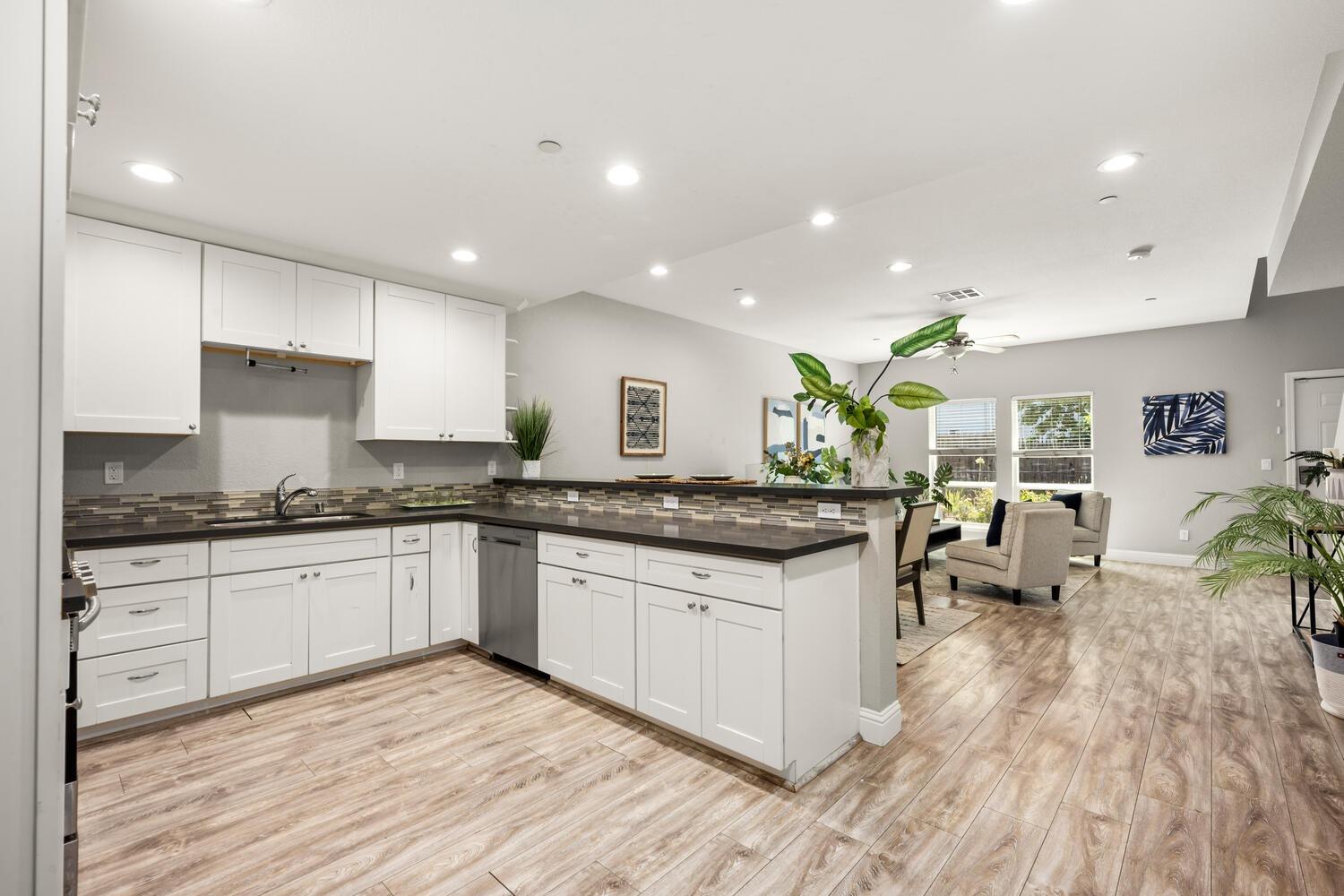 5423 College Oak Drive