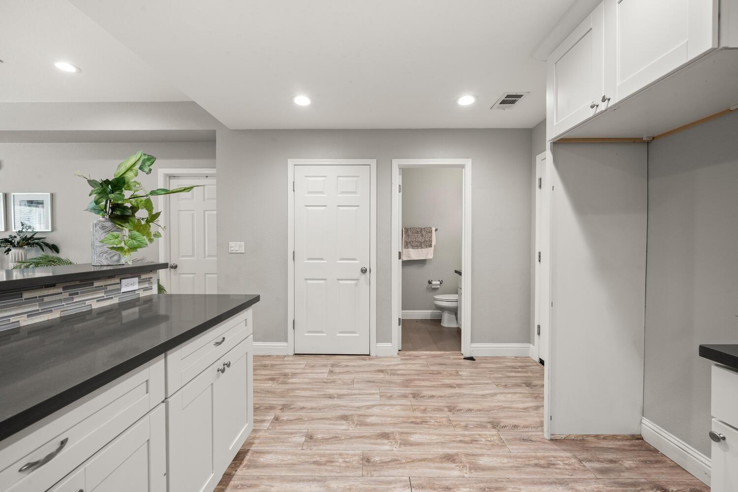 5423 College Oak Drive