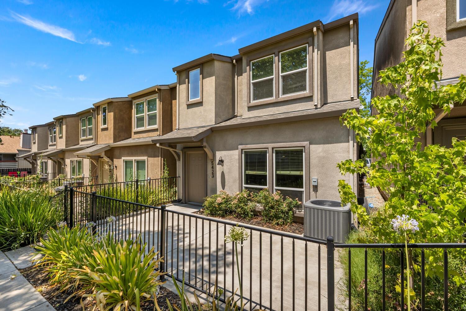 5423 College Oak Drive