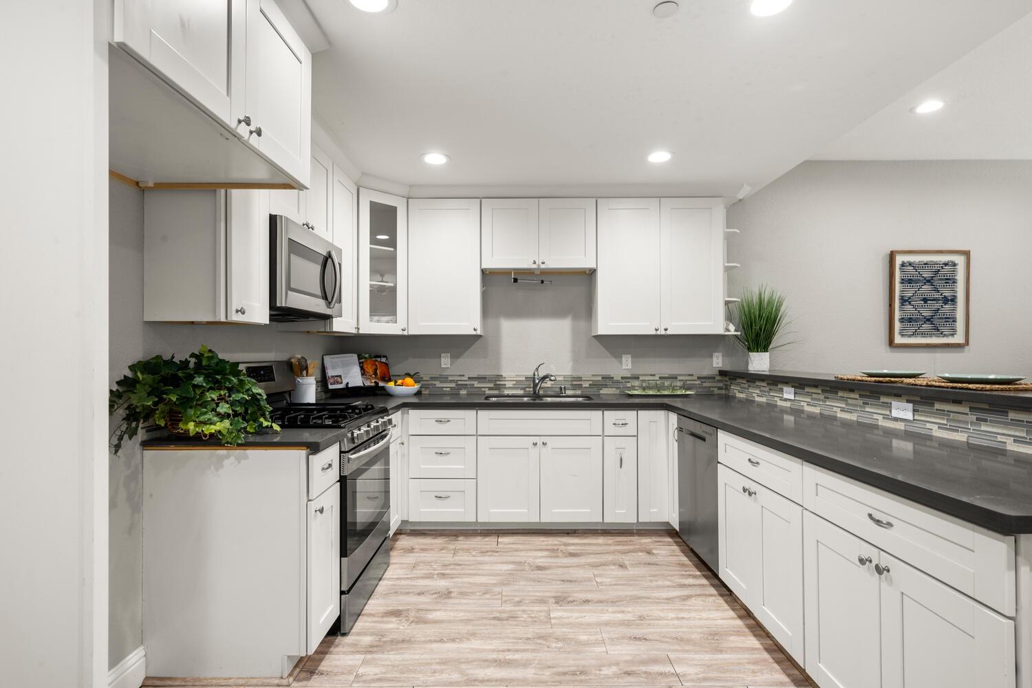 5423 College Oak Drive