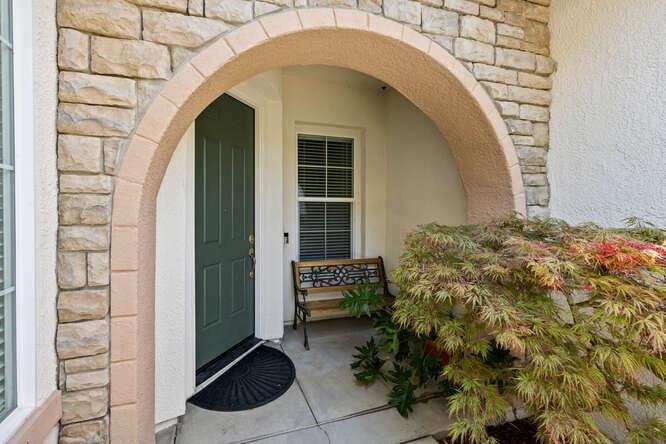 5849 Bridgecross Drive