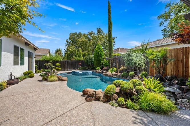 5849 Bridgecross Drive