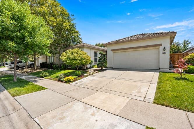 5849 Bridgecross Drive