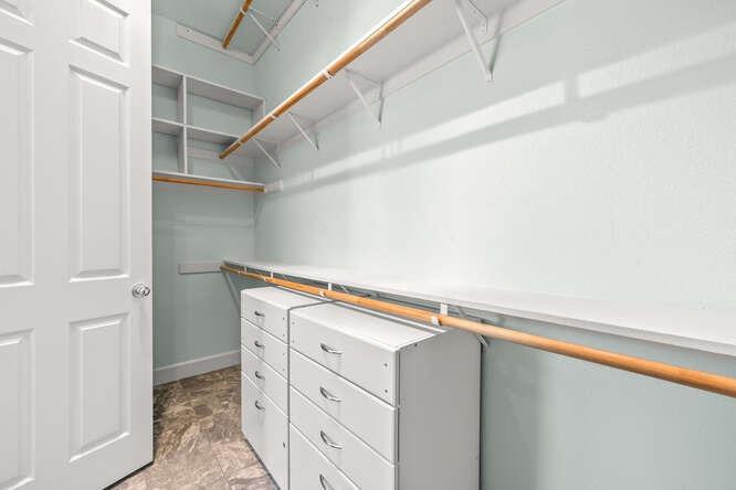 5849 Bridgecross Drive