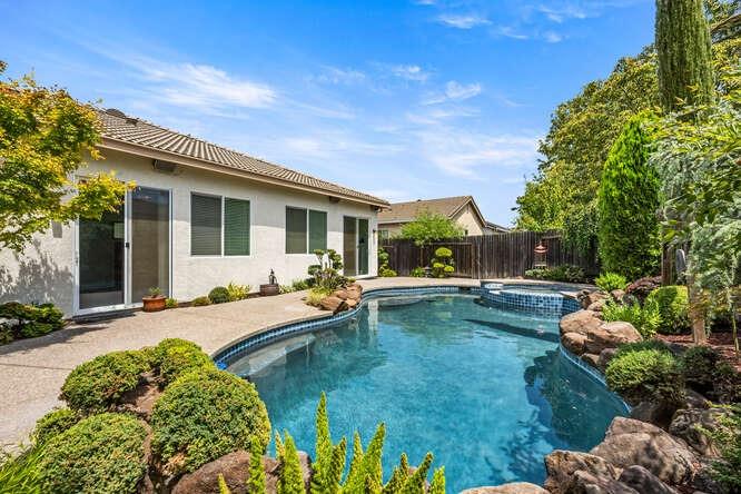 5849 Bridgecross Drive