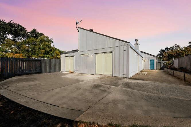 5613 Cypress Point Drive