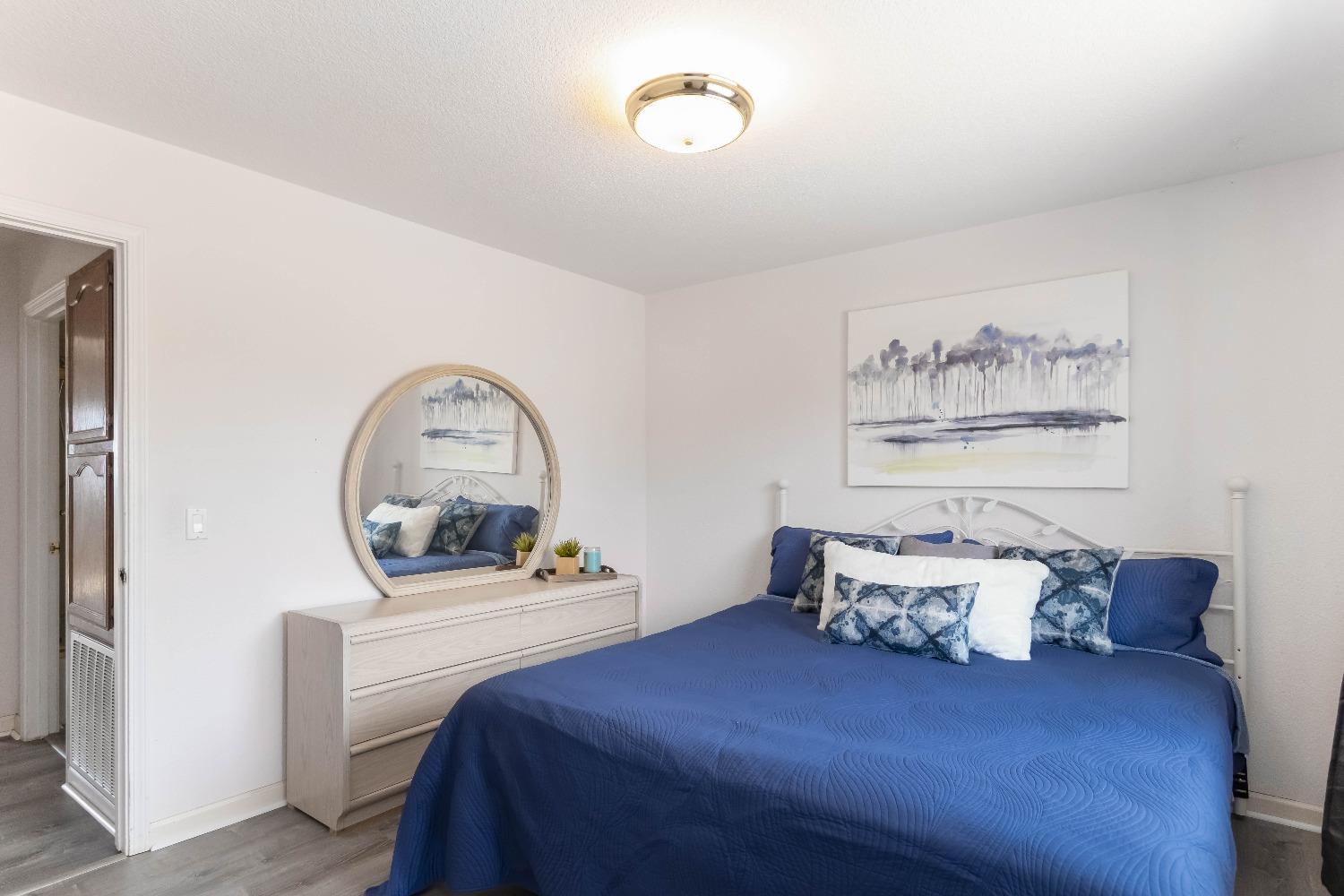 6484 Crystal Boulevard