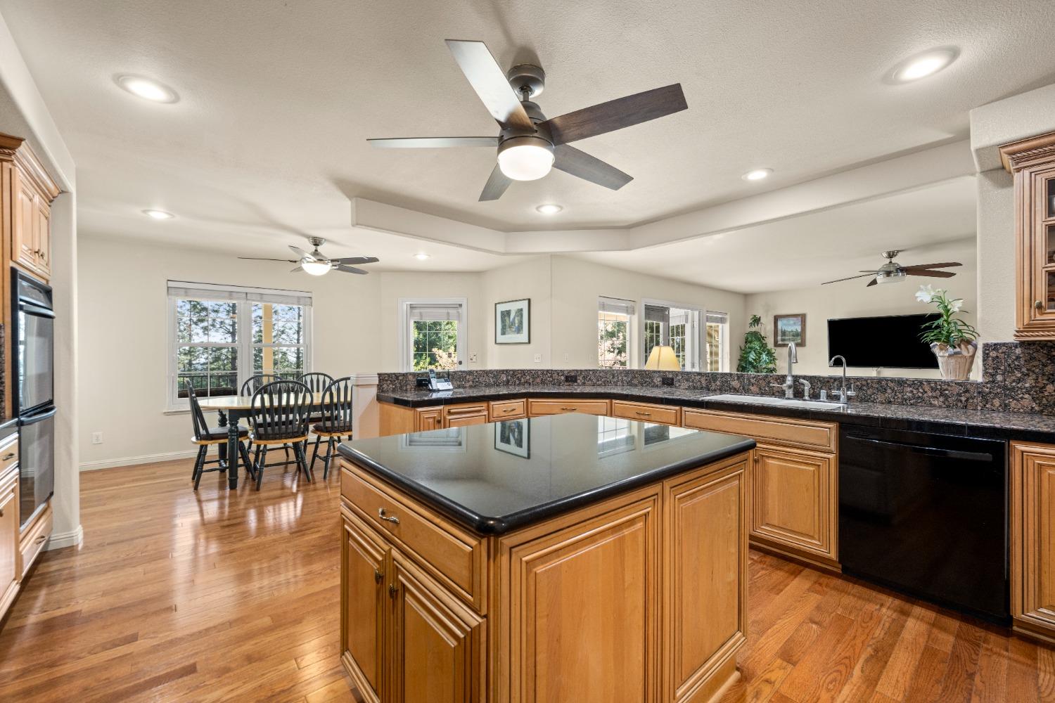 3278 Vista Del Mundo