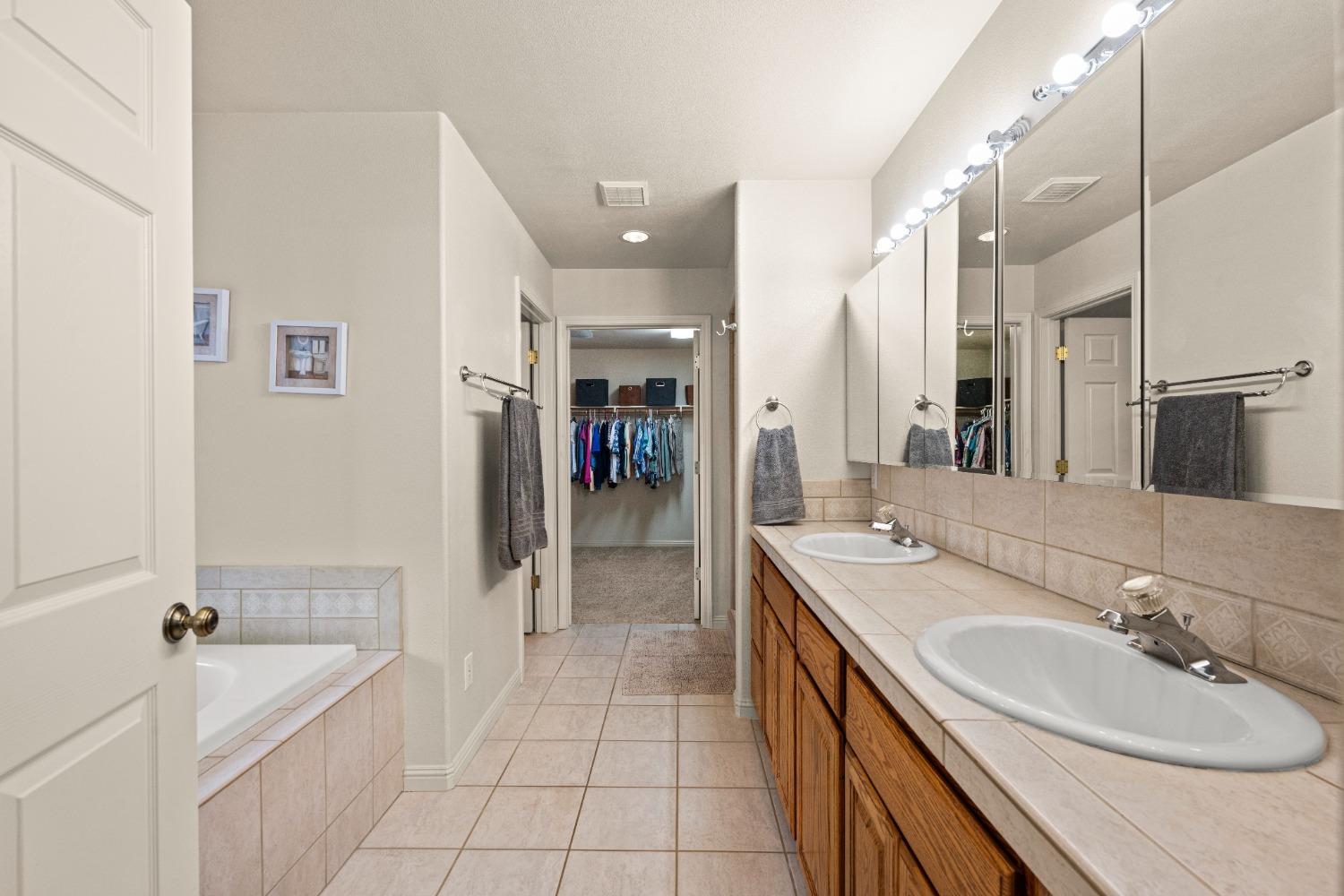 3278 Vista Del Mundo