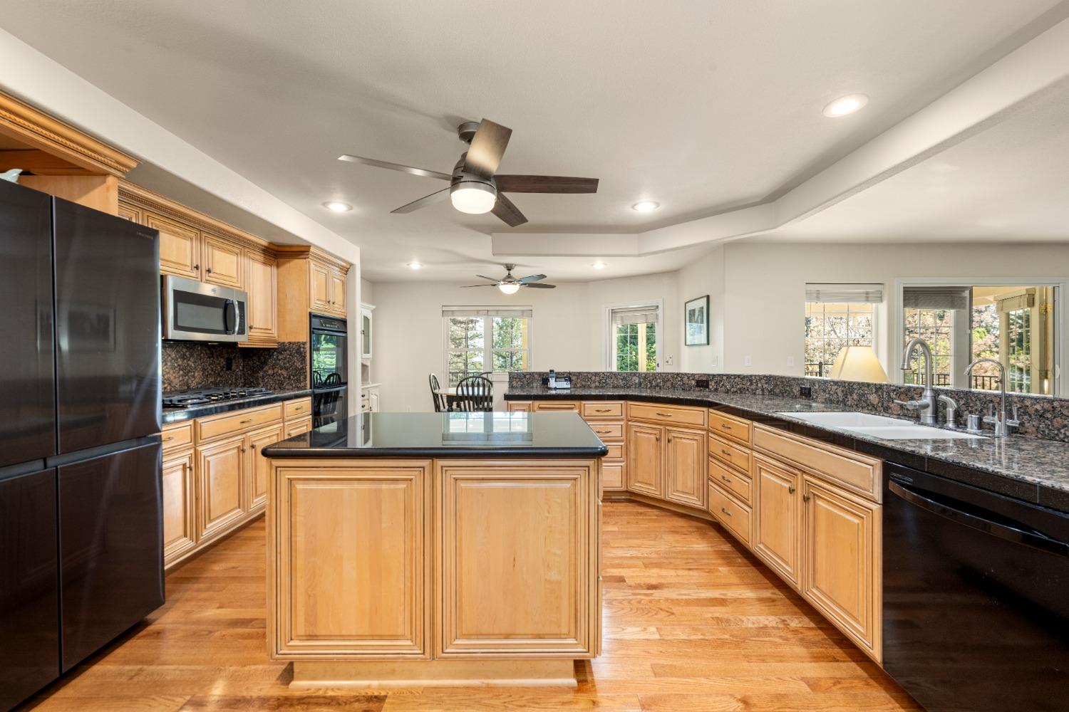 3278 Vista Del Mundo