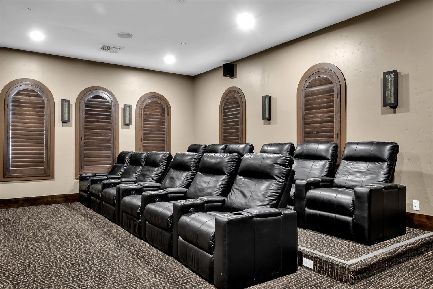 3028 Las Palmas Drive