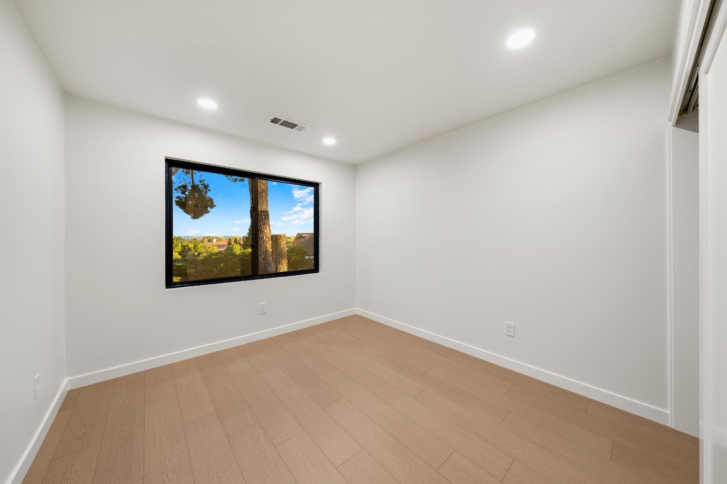 6980 High cliff Road