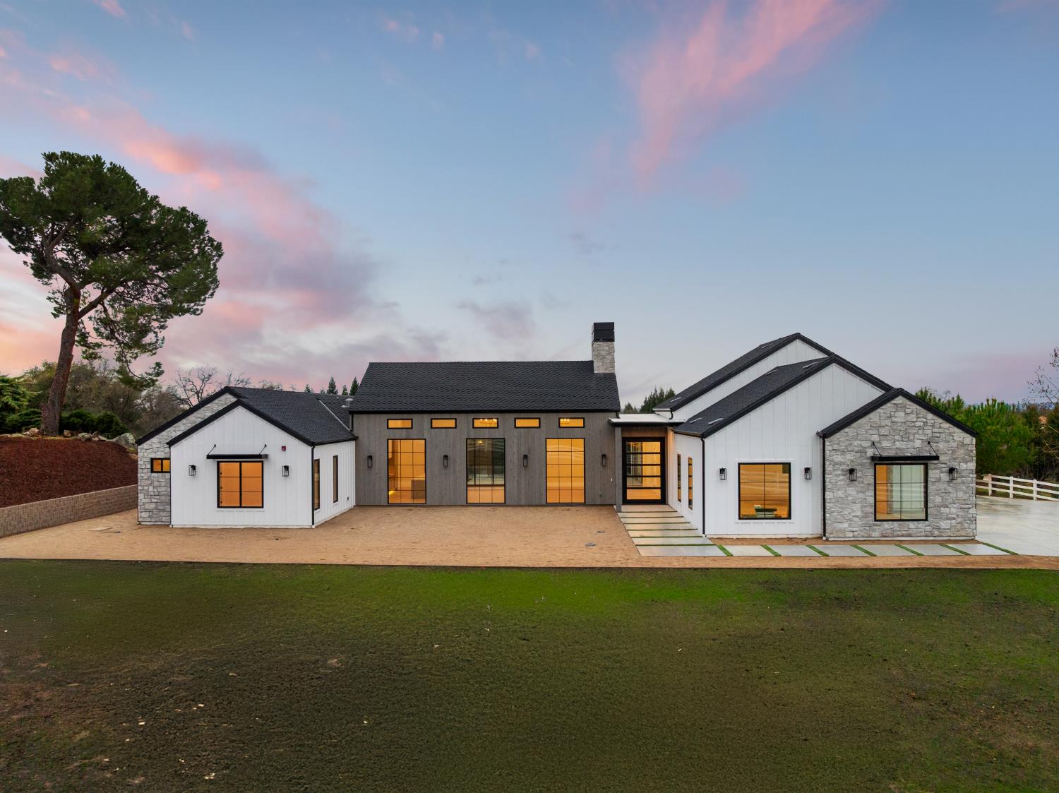 6980 High cliff Road