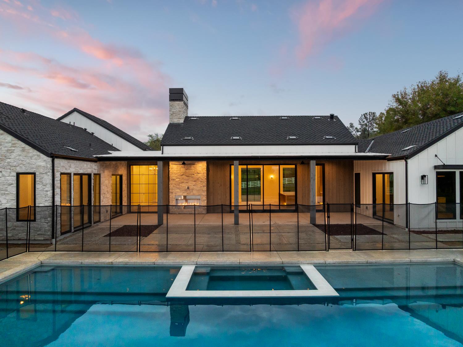 6980 High cliff Road