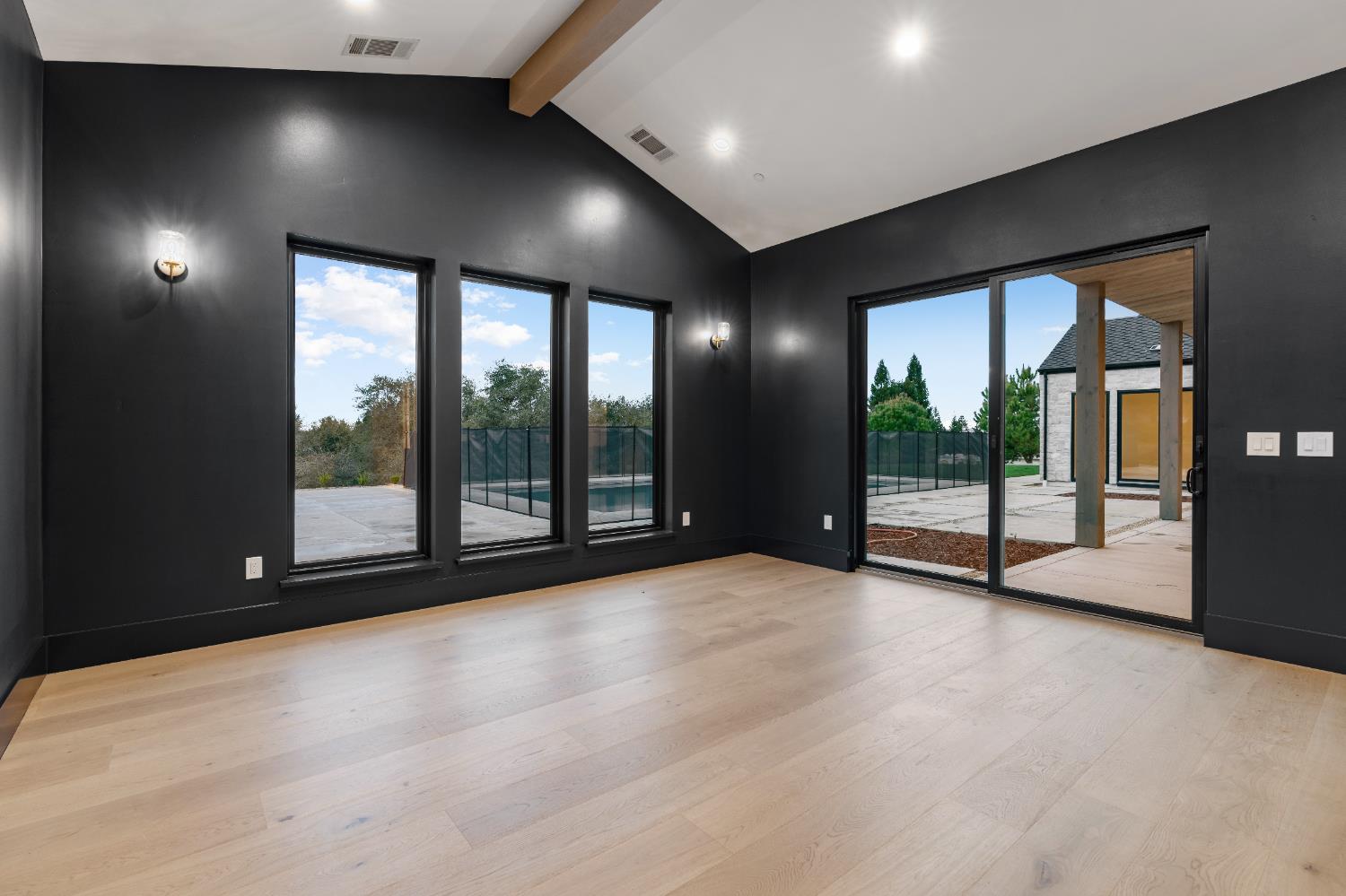 6980 High cliff Road