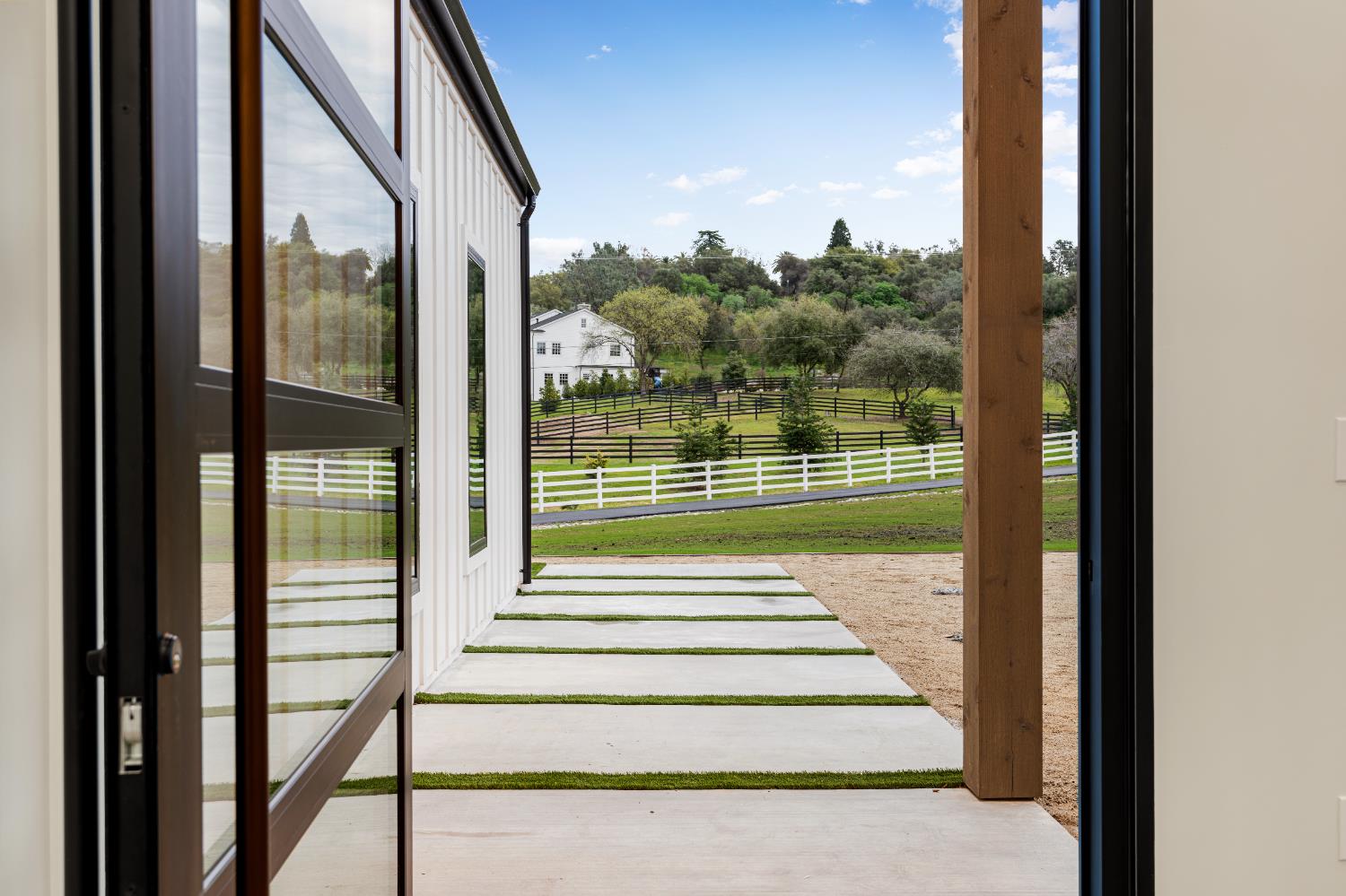 6980 High cliff Road