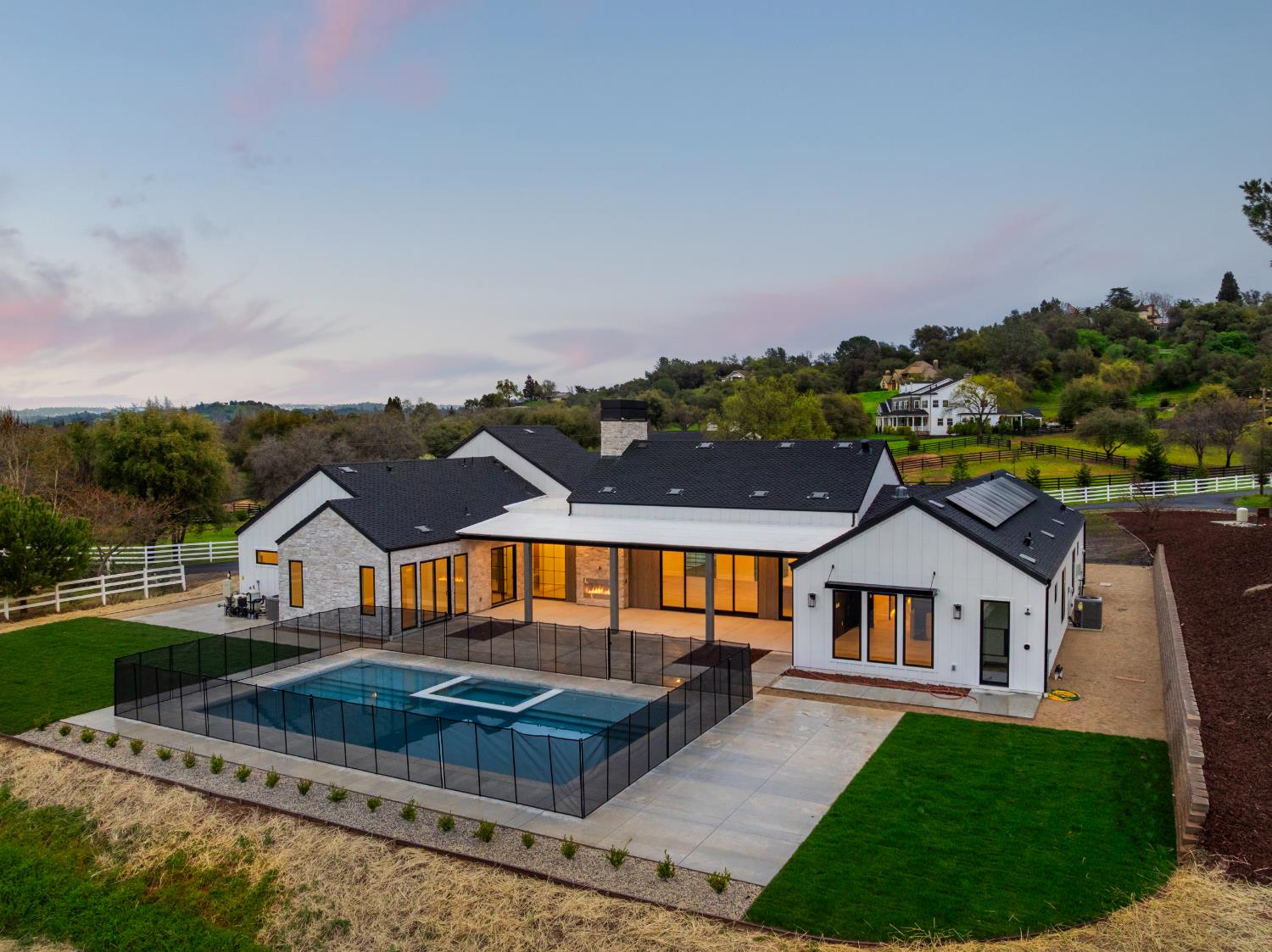 6980 High cliff Road