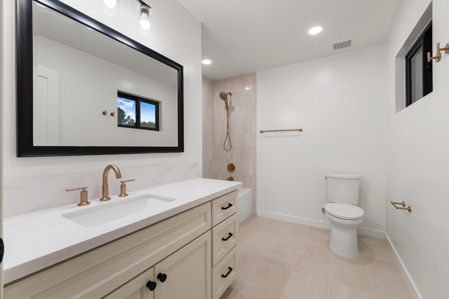 6980 High cliff Road