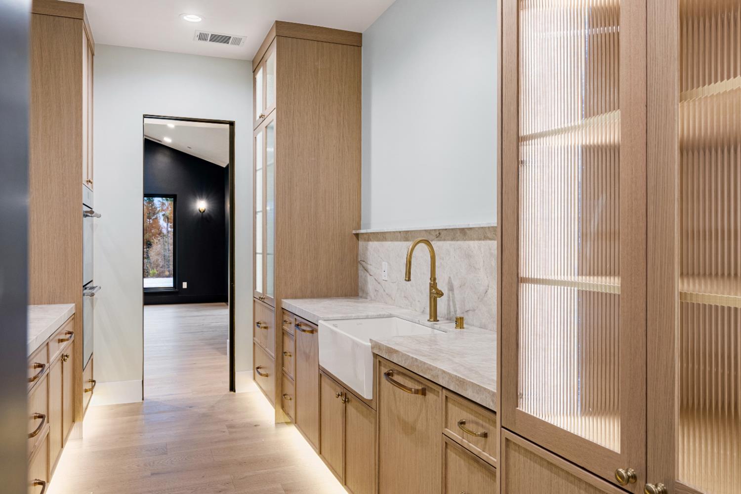 6980 High cliff Road