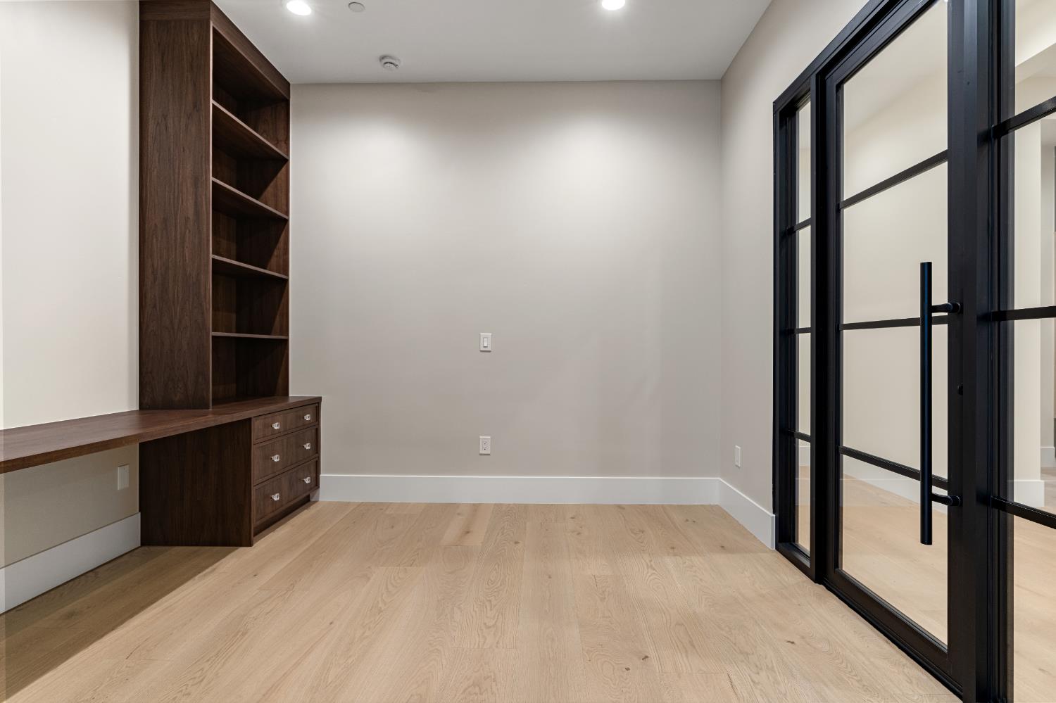 6980 High cliff Road