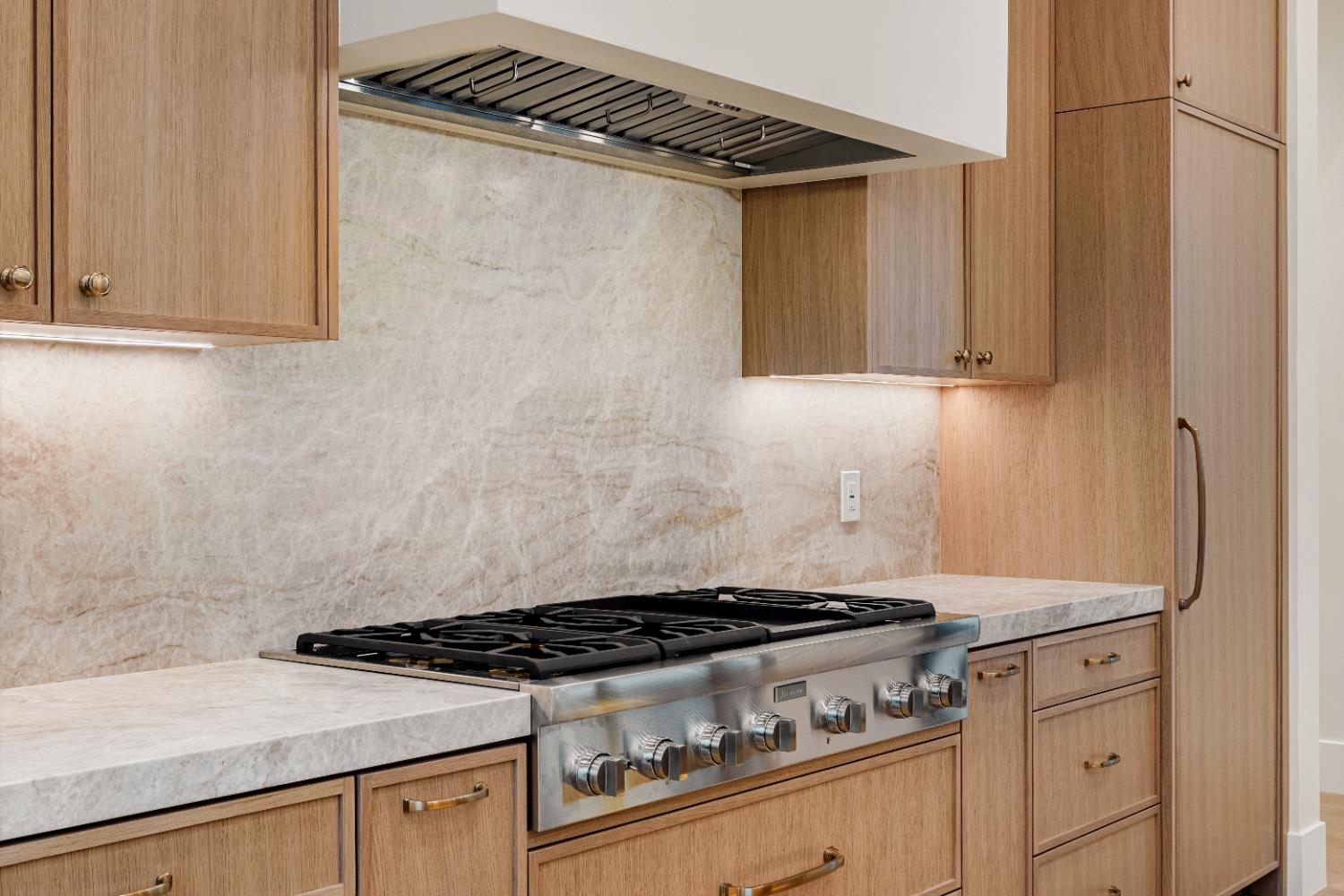 6980 High cliff Road