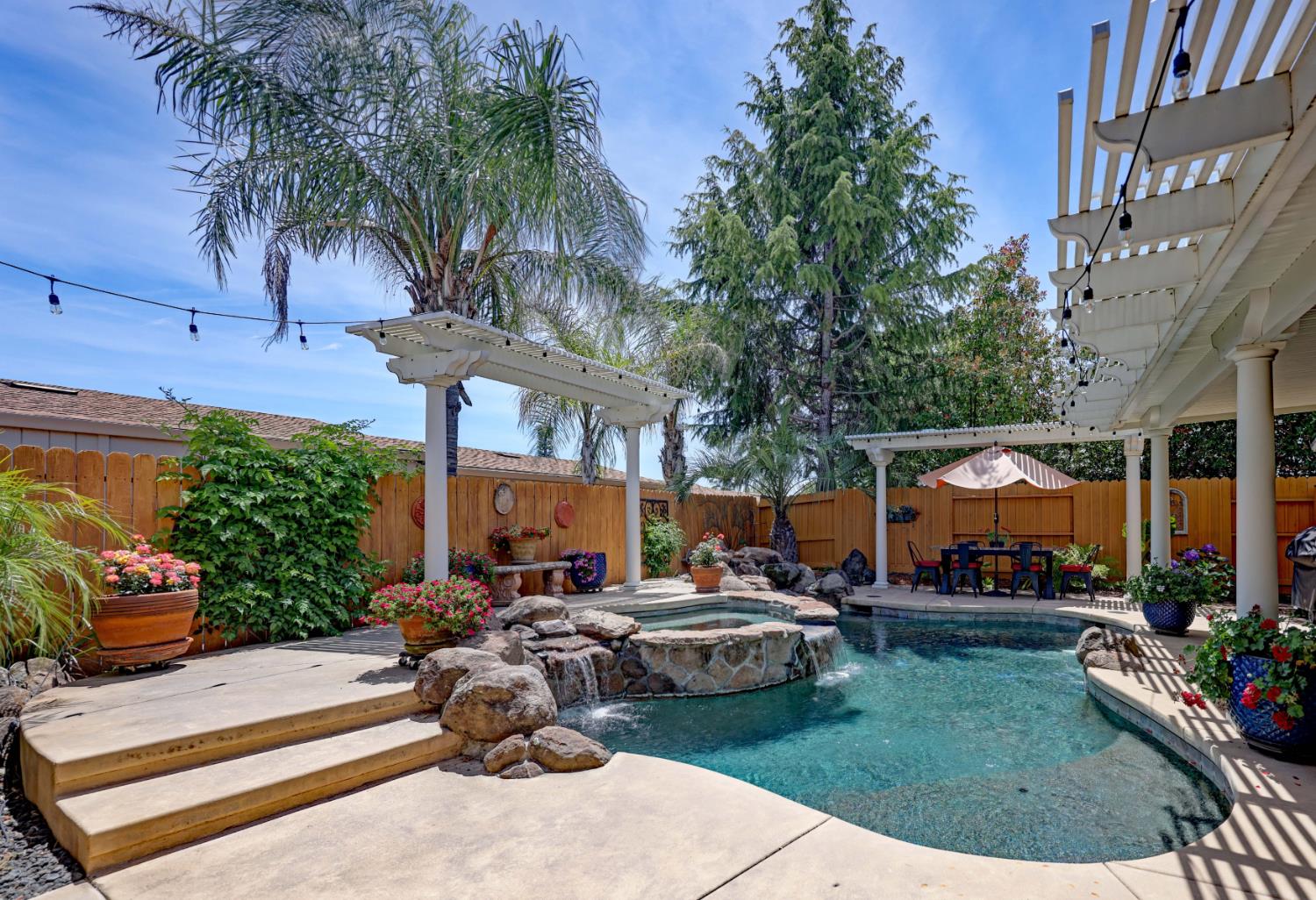 3319 Corinthian Lane